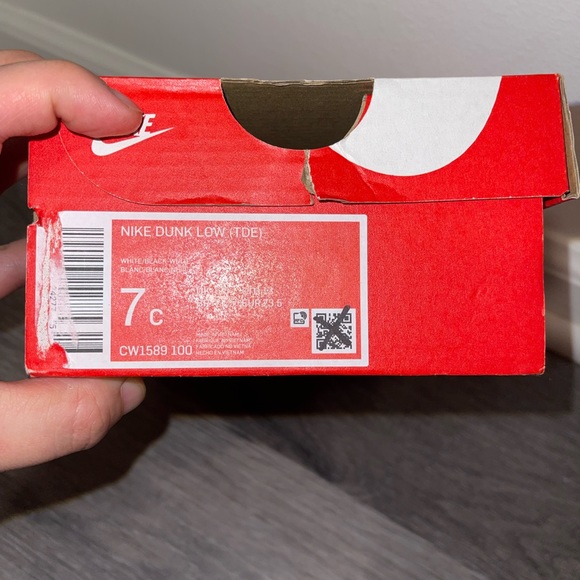 SOLD Toddler Nike Panda Dunks 7C - Picture 7 of 7